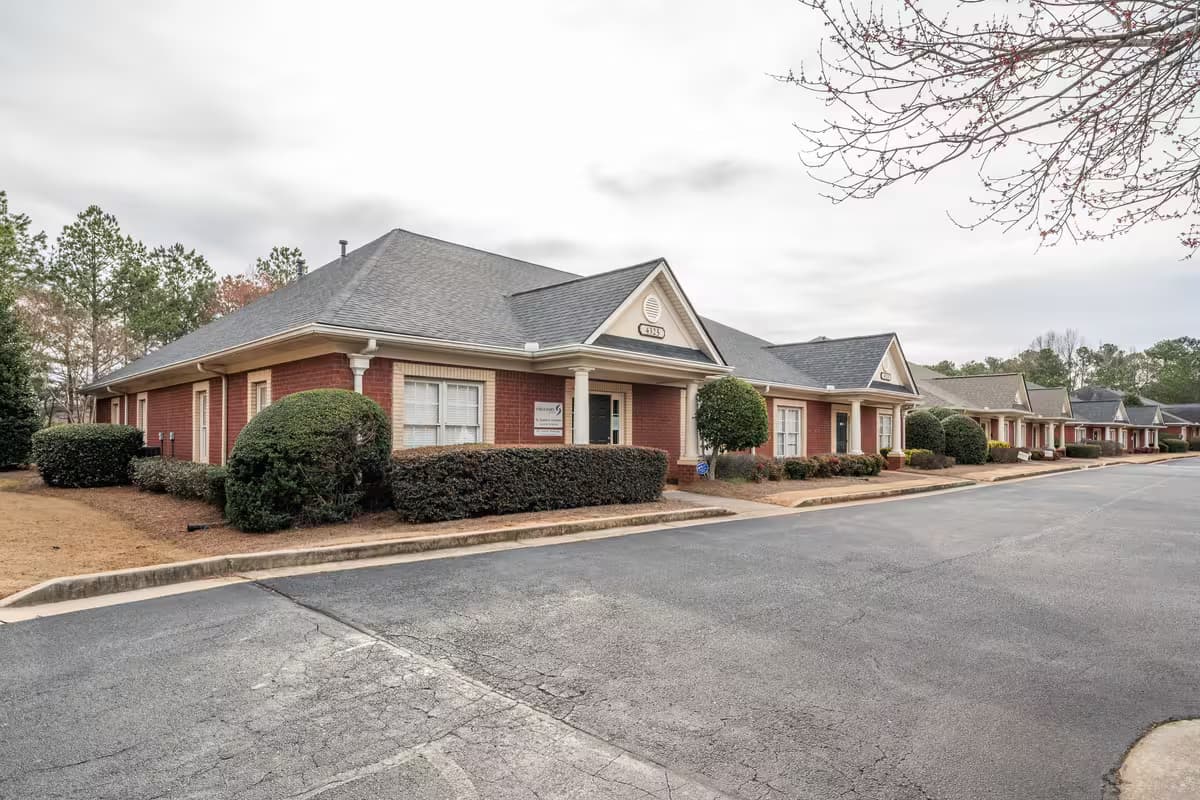 Atlanta Metro Medical Office: Bridge Loan and Refinancing Assistance